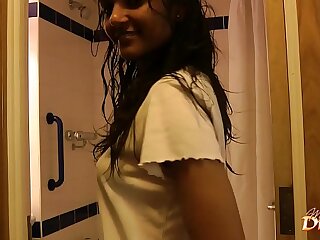 Indian Teen Divya Shaking Hot Pain in the neck In Shower